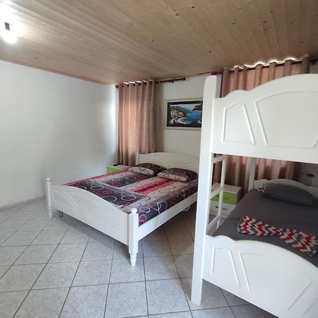 Aeria Rooms Himare Exteriör bild