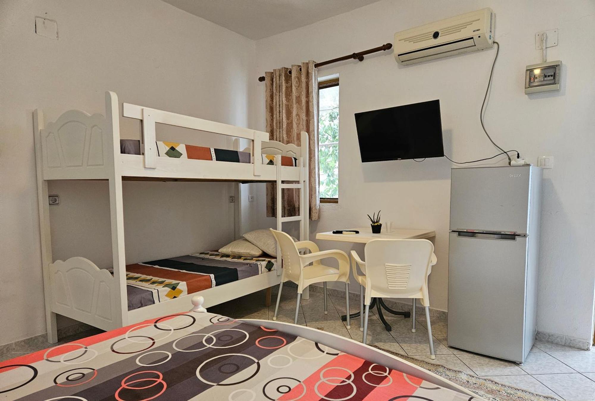 Aeria Rooms Himare Exteriör bild
